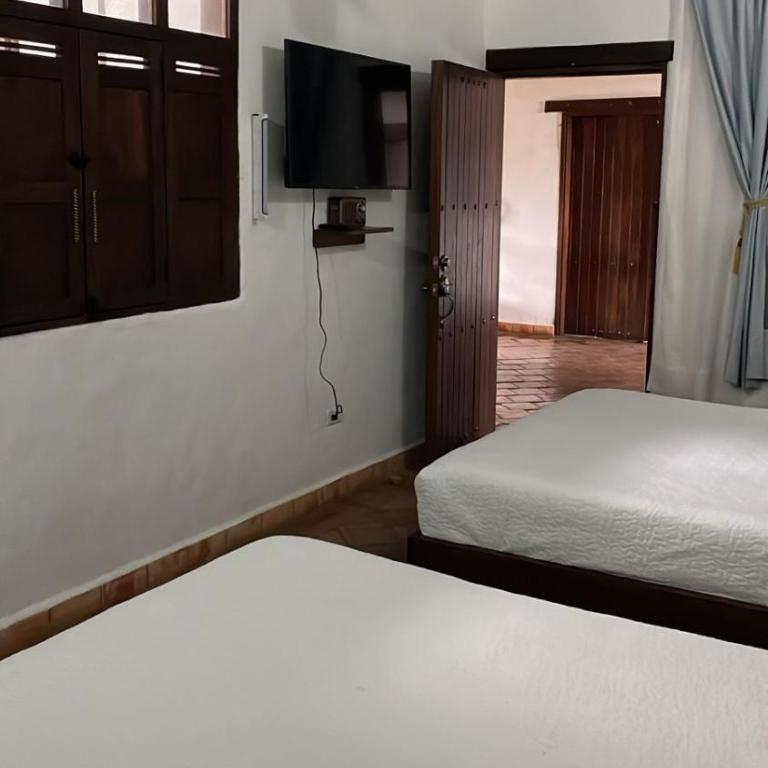 Hotel Lengerke Barichara - Standard Quadruple Room - 2