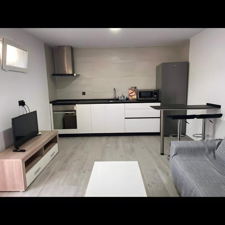 Apartamento con Piscina y Barbacoa - Apartamento con terraza - 3