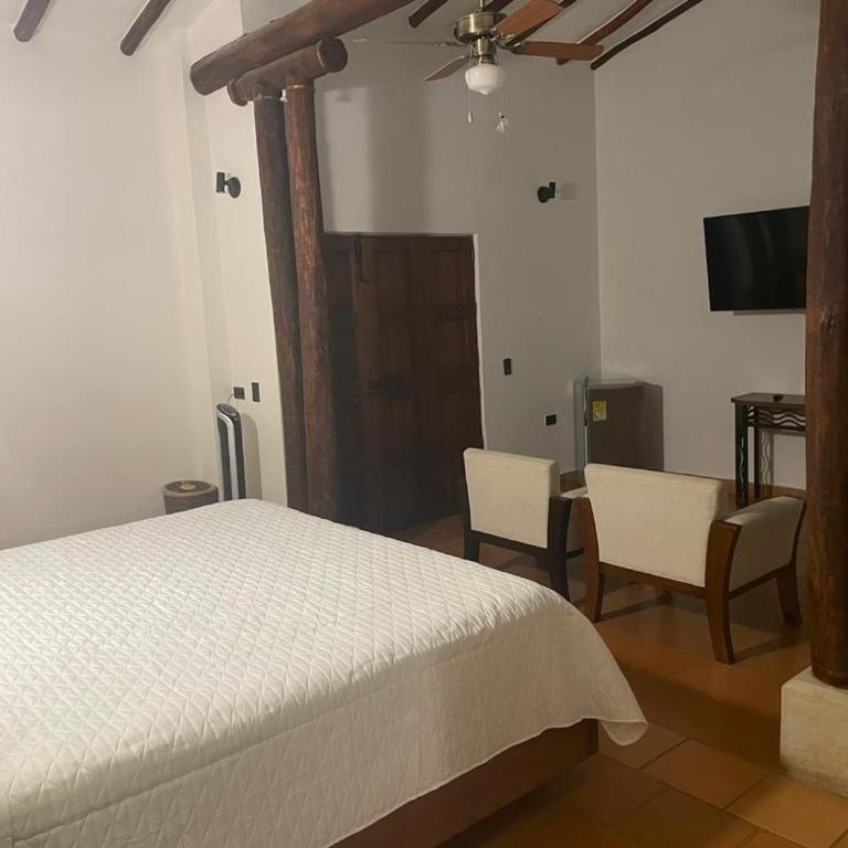 Hotel Lengerke Barichara - Deluxe Double Room with Bath - 2