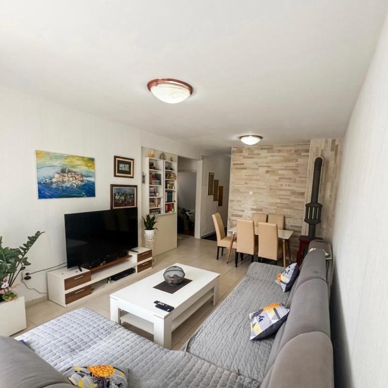 Apartment Dunja - Three-Bedroom Apartment - 5