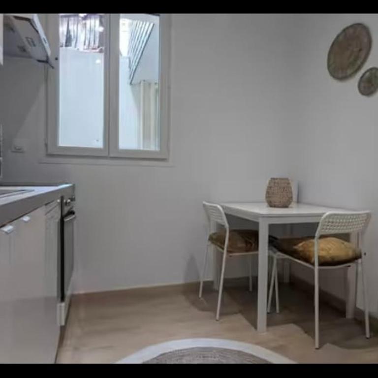 1-bedroom apartment - Private patio - Air conditioning - Les Halles neighborhood - Appartement 2 Chambres - 3