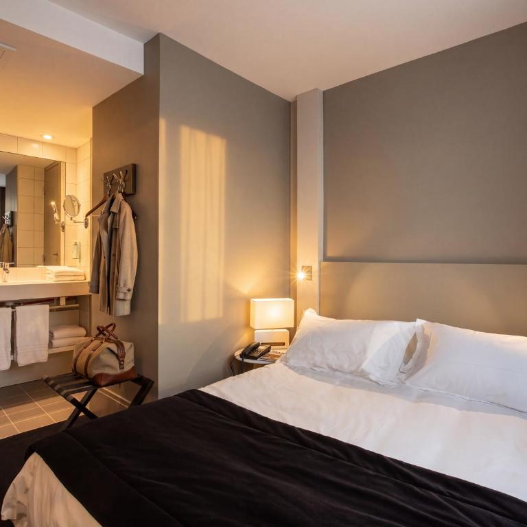 Hotel le Cinq Hyper - Centre - Small Club Room - 1