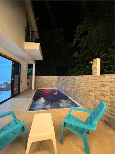 Hermosa casa con piscina privada cerca a Girardot - Casa de 3 dormitorios - 4