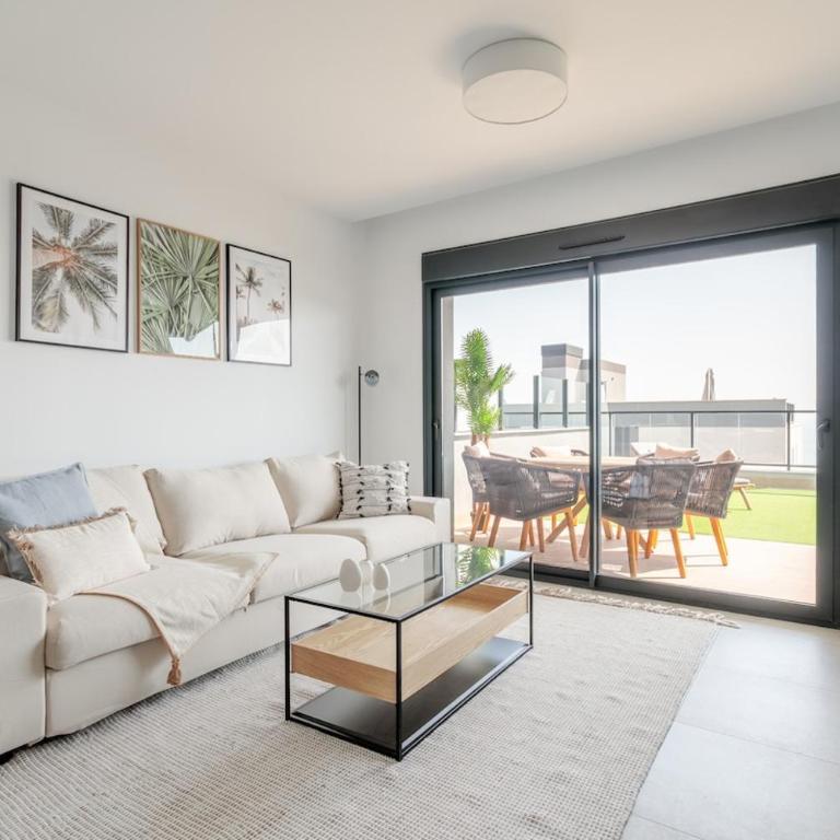 Sea View, Private jacuzzi, Pool, 15 min airport - Two-Bedroom Apartment - 3
