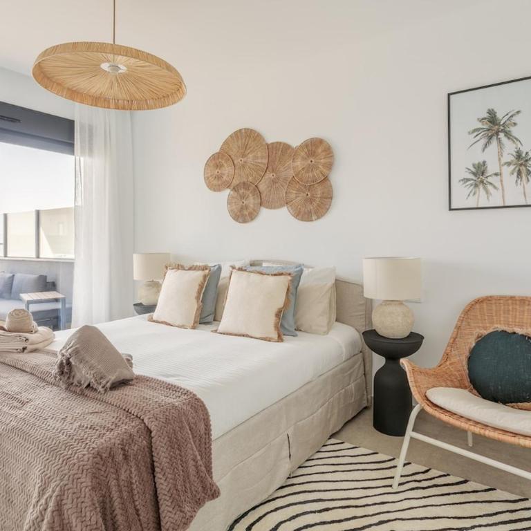 Sea View, Private jacuzzi, Pool, 15 min airport - Two-Bedroom Apartment - 17