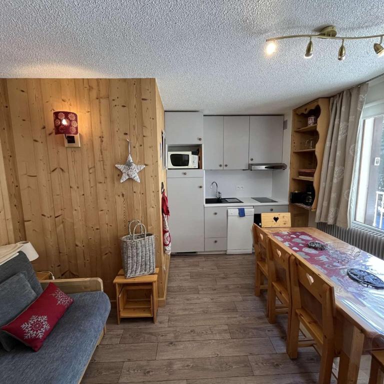 Appartement spacieux avec balcon - 4 pers. - FR-1-871-59 - Apartment - 3