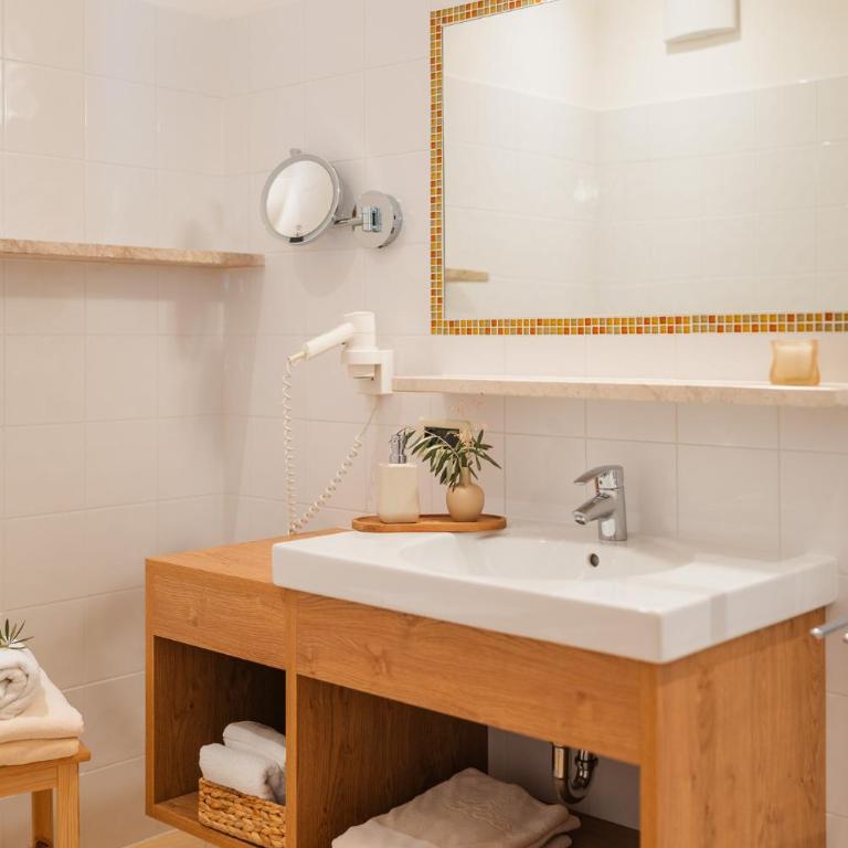 Kreuzwegerhof Nals - Apartments with Pool and Air Conditioning near Merano & Bolzano - Appartamento con 2 Camere da Letto e con Vista Montagna - 7
