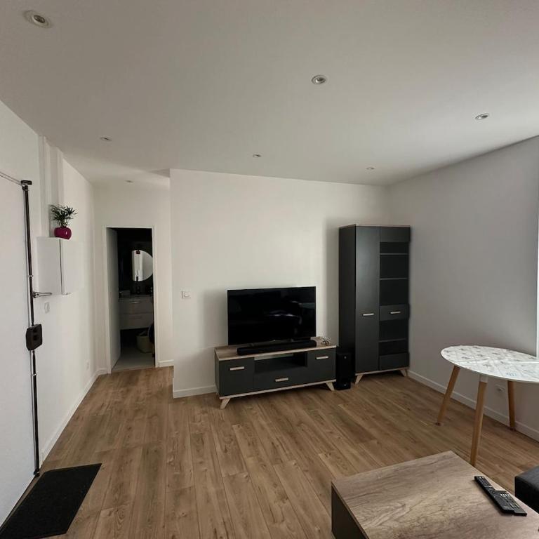 Apt 2 Pc Lumineux Paris 13 proche transport - Appartement 1 Chambre - 1