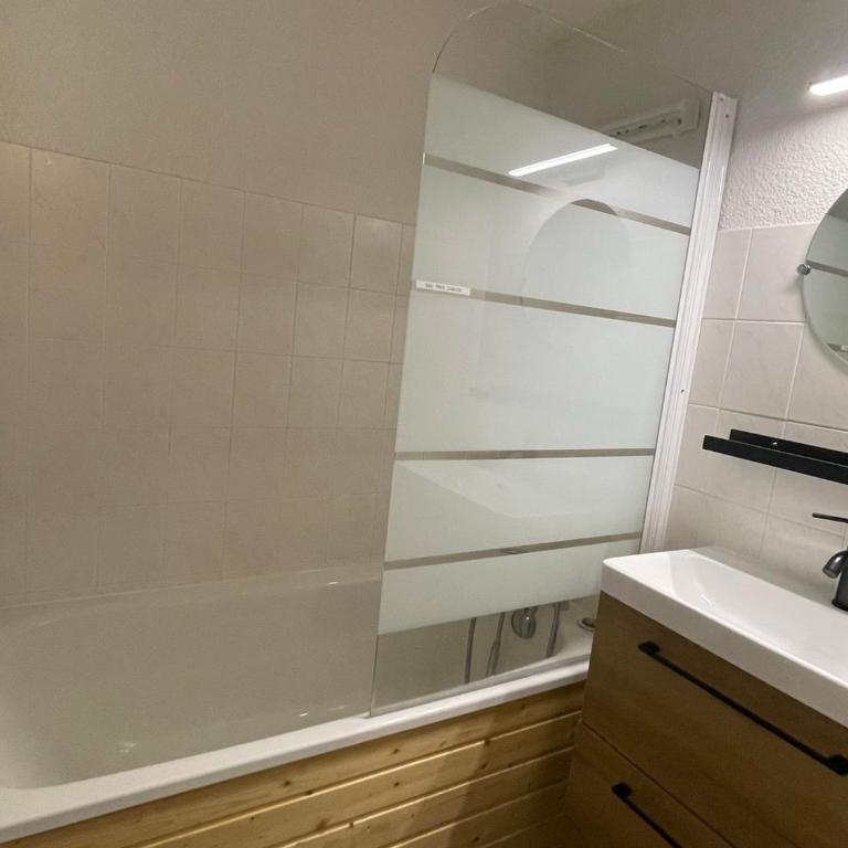 Appartement confortable proche loisirs, 6 pers, Wifi - FR-1-840-8 - Appartamento - 3