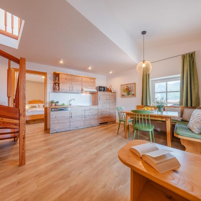 Kreuzwegerhof Nals - Apartments with Pool and Air Conditioning near Merano & Bolzano - Appartamento su 2 Livelli - 7