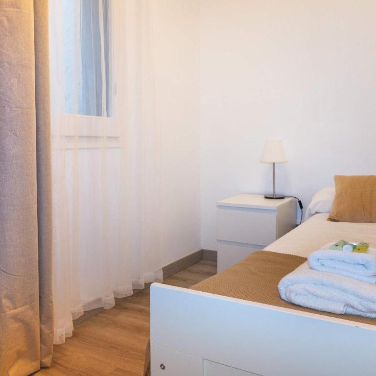 Elegant Apartment in Barcelona Ideal for Business and Leisure Next to Fira - Apartamento con 4 dormitorios - 7