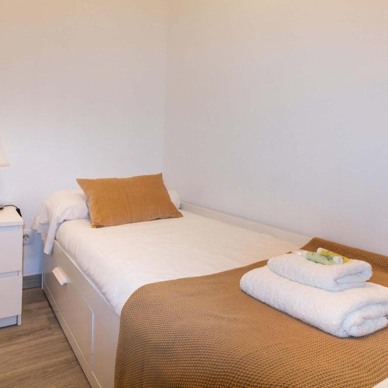 Elegant Apartment in Barcelona Ideal for Business and Leisure Next to Fira - Apartamento con 4 dormitorios - 30
