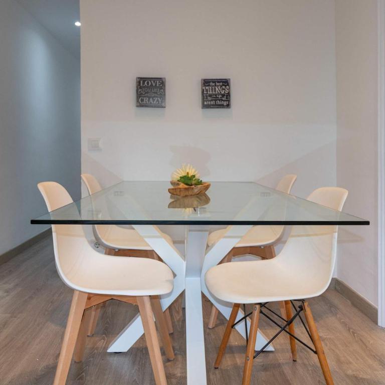 Elegant Apartment in Barcelona Ideal for Business and Leisure Next to Fira - Apartamento con 4 dormitorios - 34