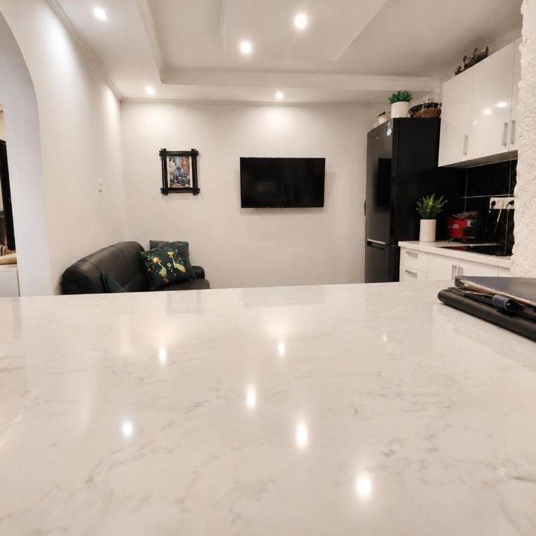 Walk Everywhere - Old Town Apartment - One-Bedroom Apartment - 5