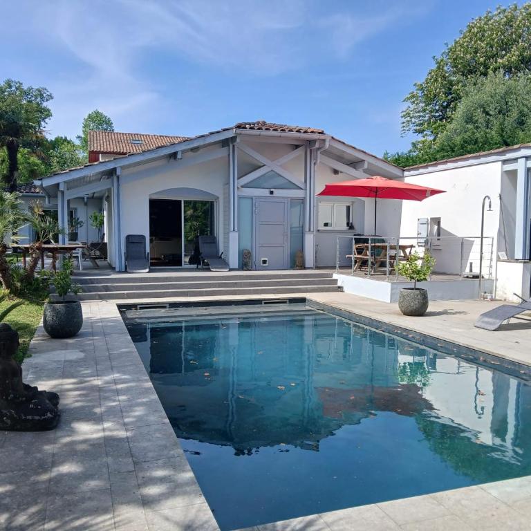 Villa avec piscine à Biarritz cadre privilégié à 5 min des plages - Villa 1 Chambre - 1