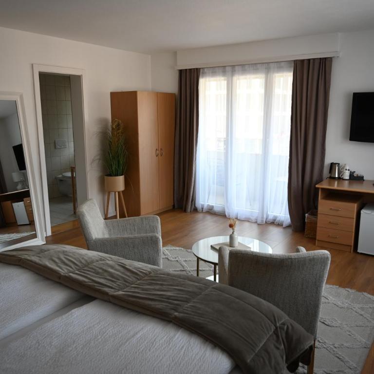 Hotel Europe Brig - Deluxe Doppelzimmer - 10