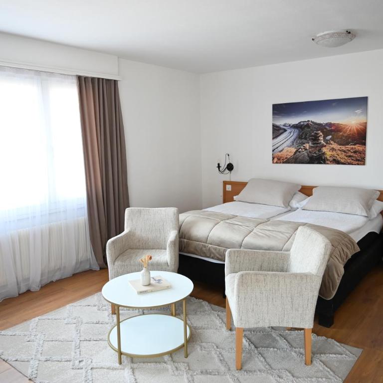 Hotel Europe Brig - Deluxe Doppelzimmer - 9