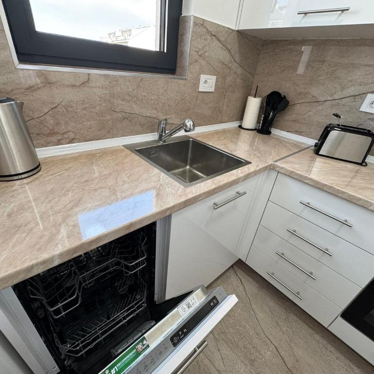 Lux Apartment near Ada Mall & Lake - Appartement 2 Chambres - 24