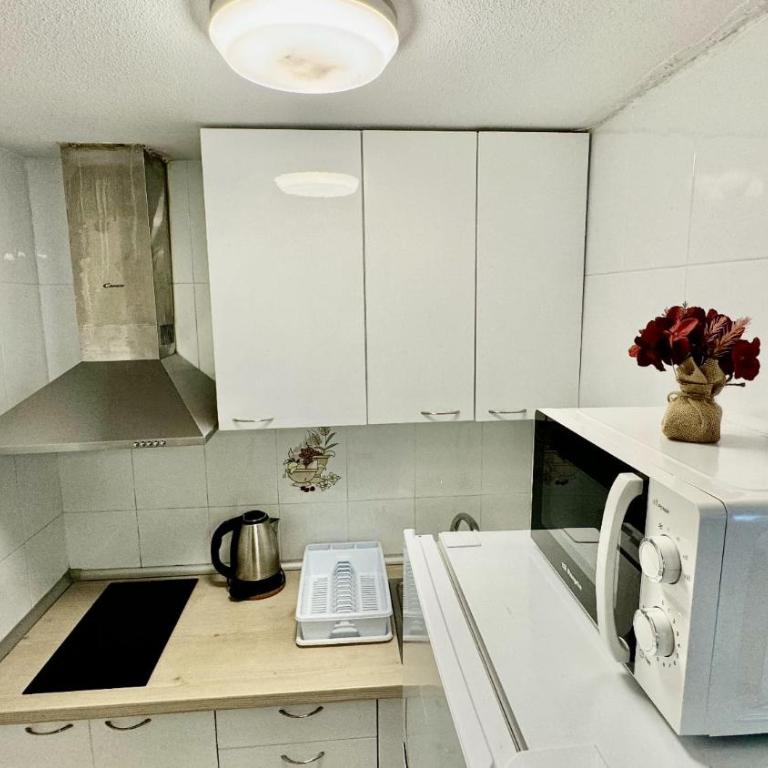 Estudio moderno 100 metros de la playa - Estudio con cama extragrande - 17