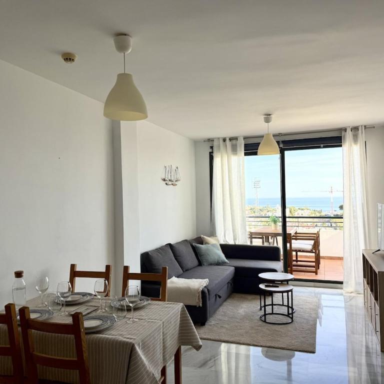 Apartamento con terraza, vistas al mar y piscina - Apartamento de 2 dormitorios - 8