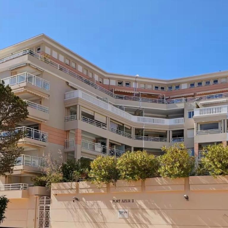 GOLFE-JUAN, grand T1 lumineux , piscine , parking & plage pour 4 personnes - Appartement 1 Chambre - Vue sur Piscine - 12
