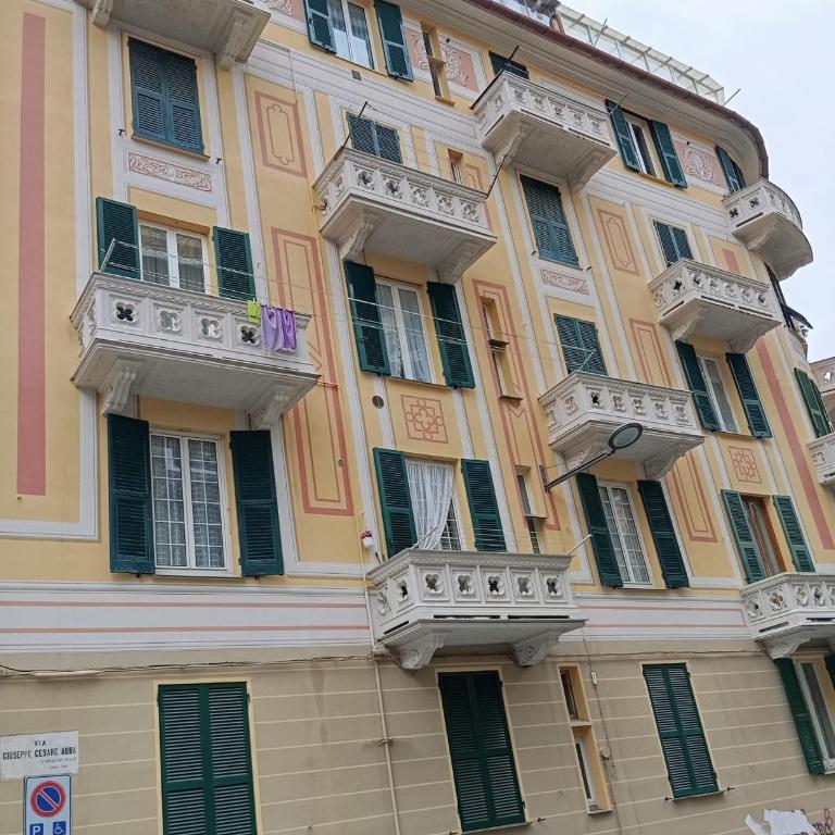 Casa Perego in Savona - Appartamento con 2 Camere da Letto - 2
