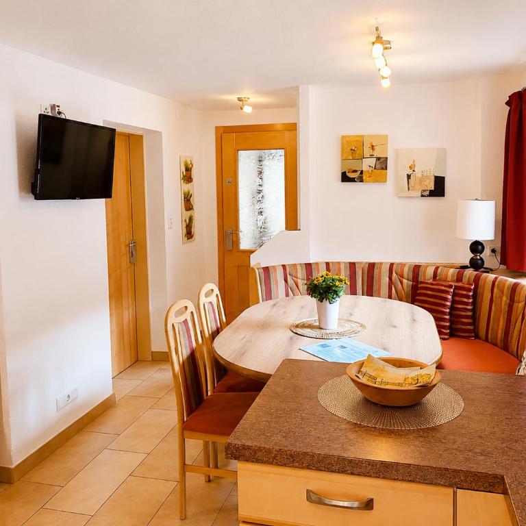 Gästehaus Judith - Apartment mit 2 Schlafzimmern und Balkon - 7