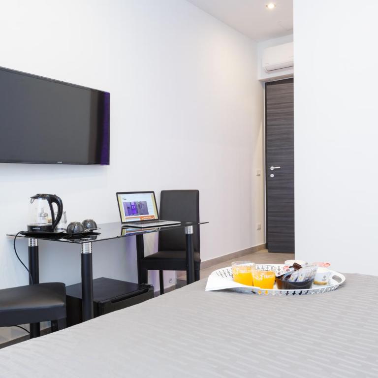 Domus Arena - Double Room with Private Bathroom - 10