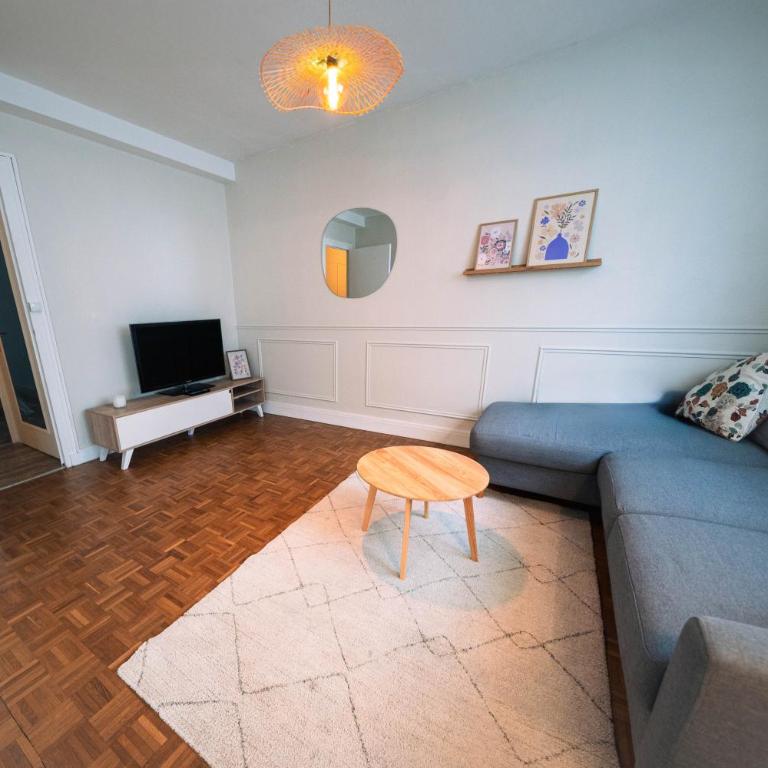 T3 lumineux avec balcon et parking, 6 pers, Procé - Apartment mit 2 Schlafzimmern - 3
