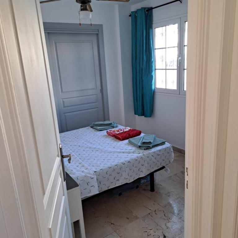 B10 Las Arenas - Two-Bedroom Apartment - 8