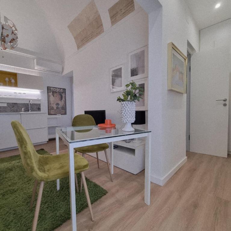 City Garden Apartment - One-Bedroom Apartment - 25