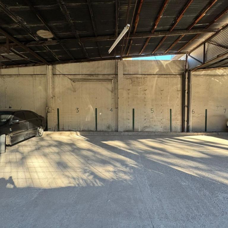 Dpto, 2 dormitorios con patio, Silencioso, Céntrico, COCHERA - Apartamento - 18