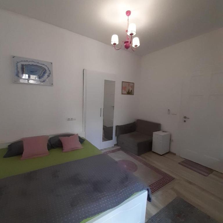 FG Apartment - Niskobudžetna Dvokrevetna Soba sa Bračnim Krevetom - 9