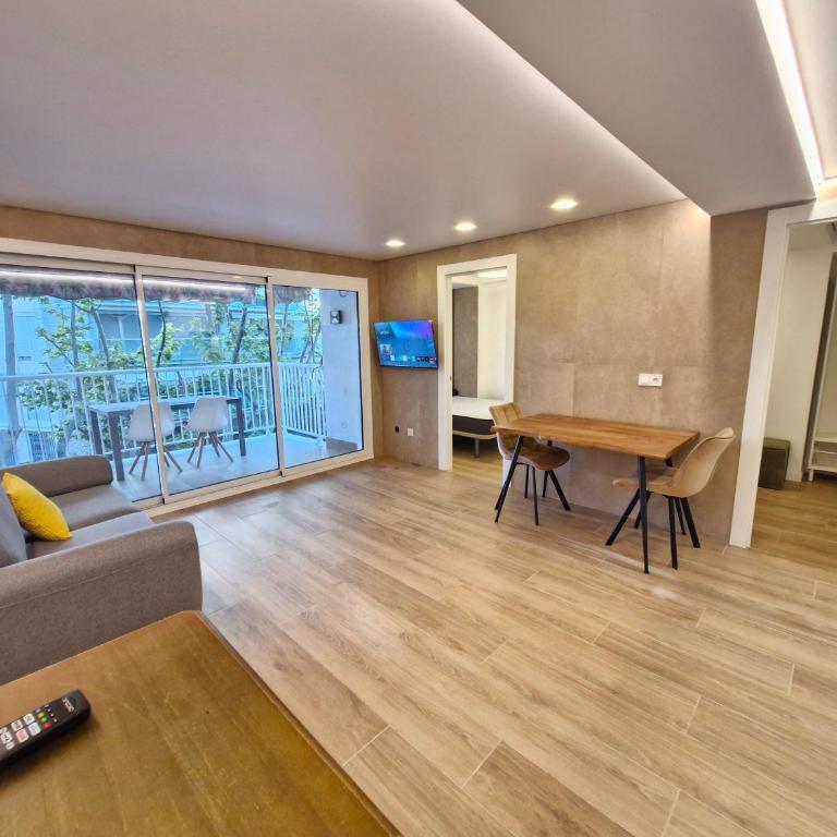 Salou centro piscina Gisamar reformado año 26 - Three-Bedroom Apartment - 18