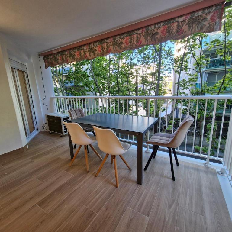 Salou centro piscina Gisamar reformado año 26 - Three-Bedroom Apartment - 21
