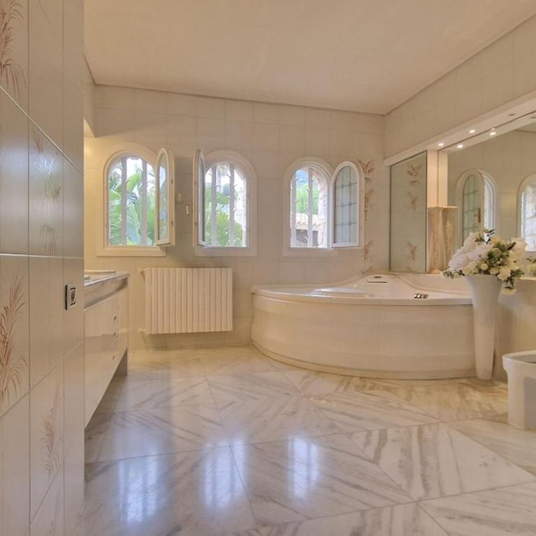 Villa Maria Pia - Mediterranean Luxury, Sea Views, Private Beachfront Parking, Near Monaco & France - Villa - 17