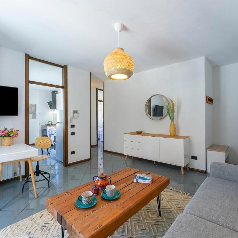 The Rock View - Happy Rentals - Apartment with Balcony - 11