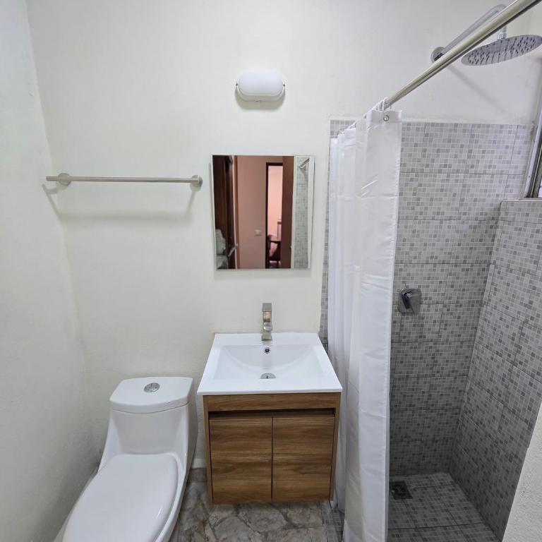 Cumbre Guesthouse - Double Room with Private Bathroom - 10