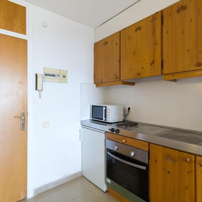 Sol 304 - Three-Bedroom Apartment - 14