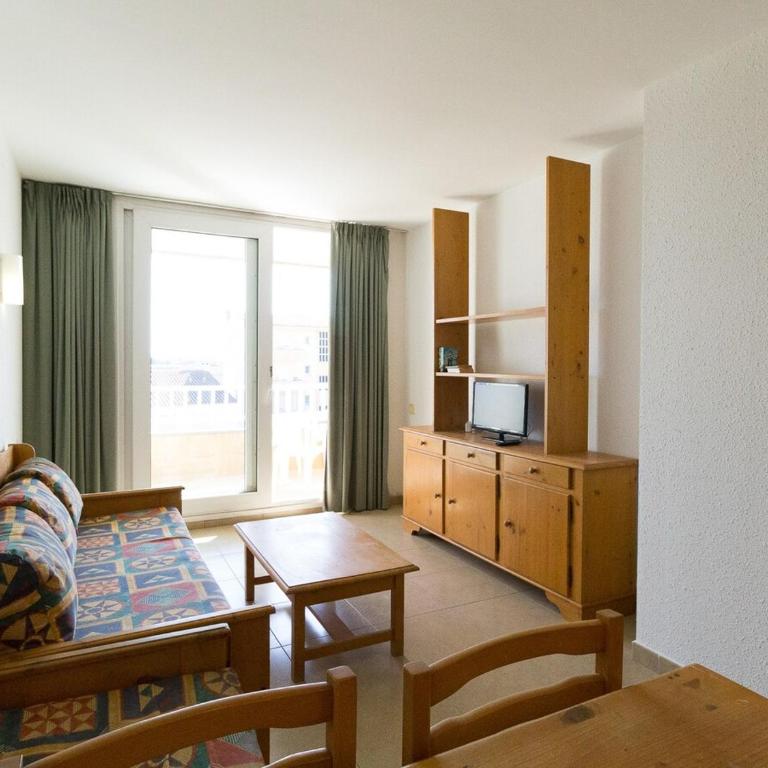 Sol 304 - Three-Bedroom Apartment - 15