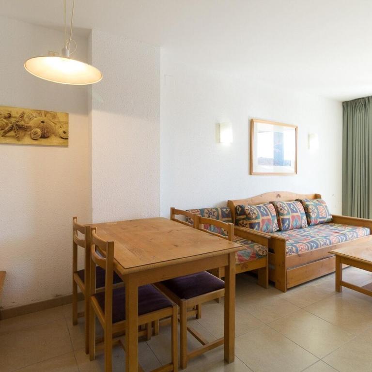Sol 304 - Three-Bedroom Apartment - 17