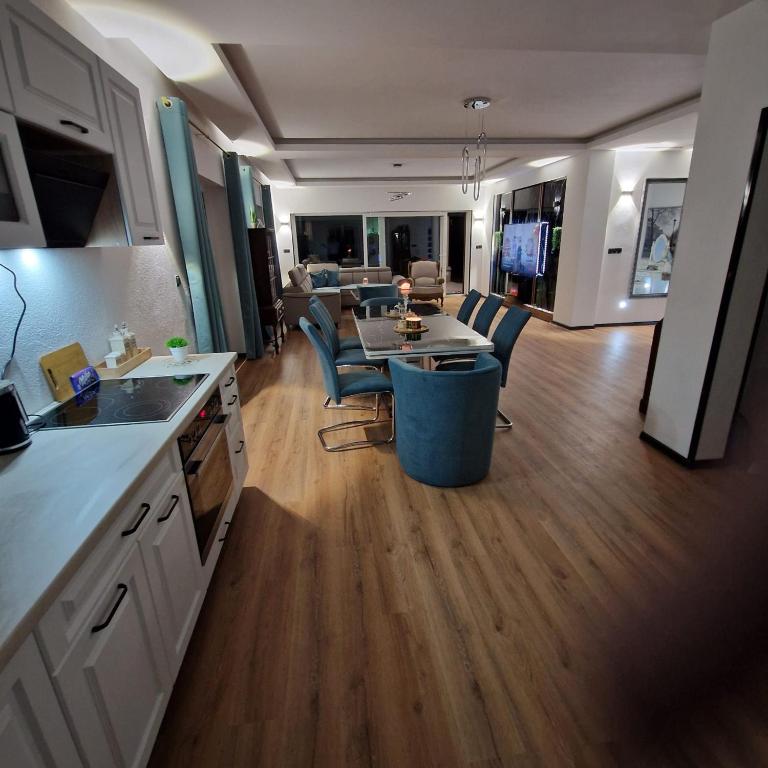 Villa Breza - Three-Bedroom Villa - 6