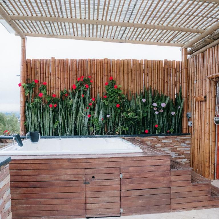 Bliss Sanctuary Vista - Glamping and Club - Suite with Lake View - 15