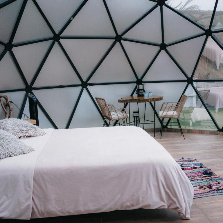 Bliss Sanctuary Vista - Glamping and Club - Suite with Lake View - 6