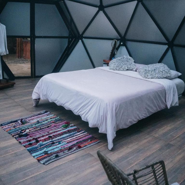 Bliss Sanctuary Vista - Glamping and Club - Suite with Lake View - 1