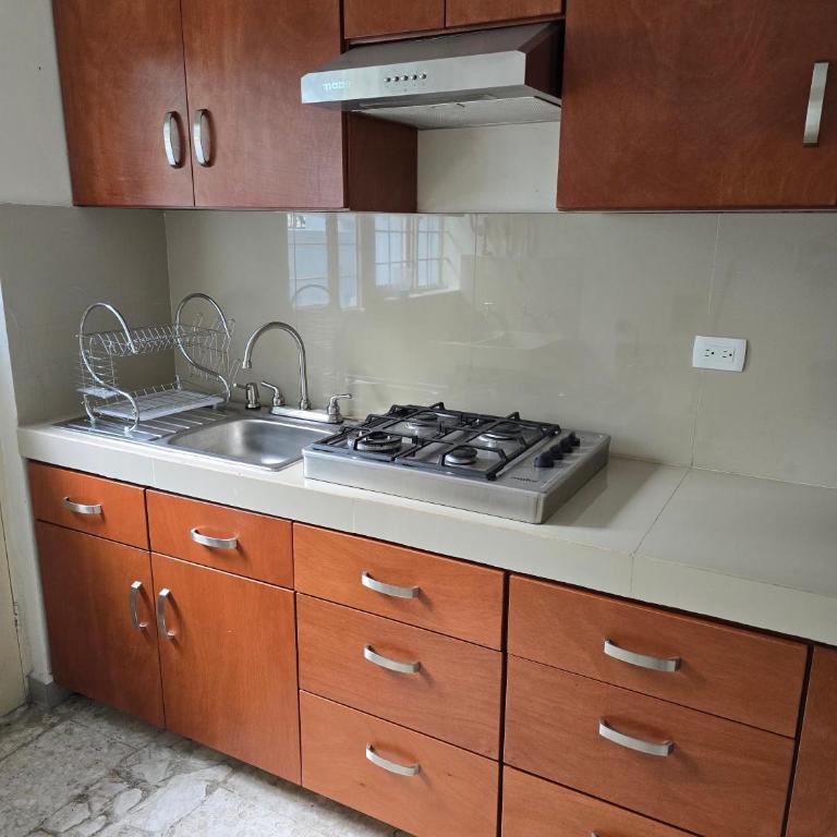 Cumbre Guesthouse - Double Room with Private Bathroom - 13