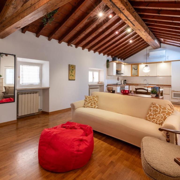 Attico Esclusivo Piazza delle Erbe - Santa Anastasia - Appartamento Loft con 1 Camera da Letto - 2