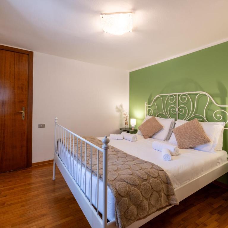 Attico Esclusivo Piazza delle Erbe - Santa Anastasia - Appartamento Loft con 1 Camera da Letto - 4