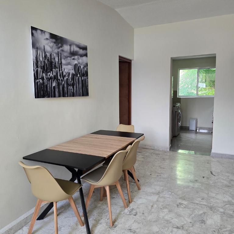 Cumbre Guesthouse - Comfort Triple Room - 10