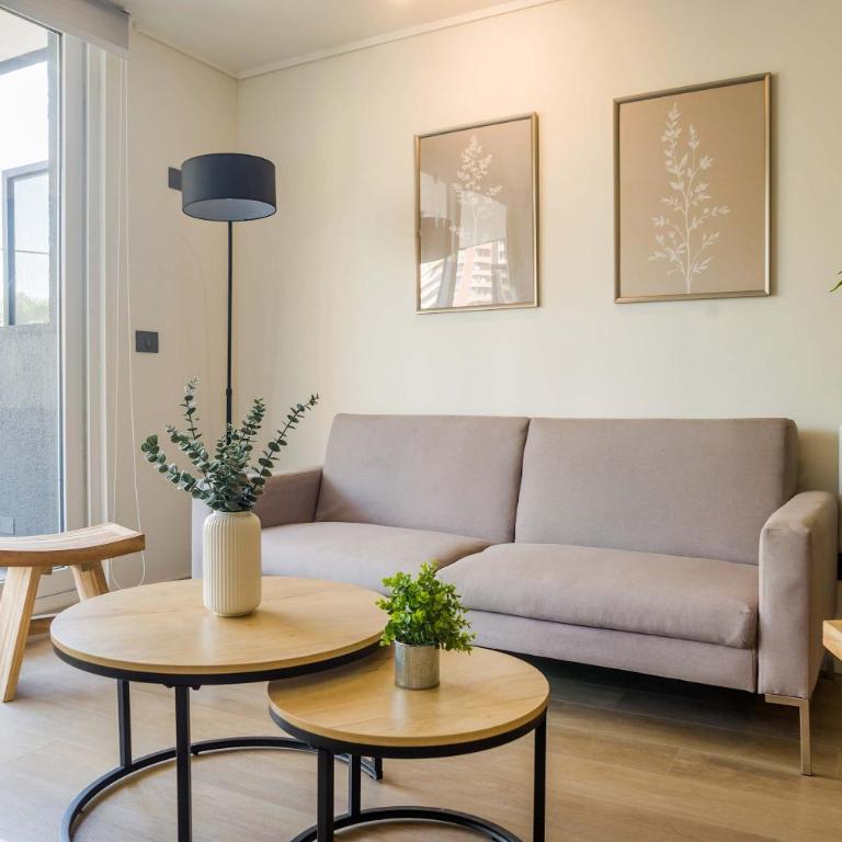Chic Las Condes Apt Balcony & Pool Access - Apartment - 4